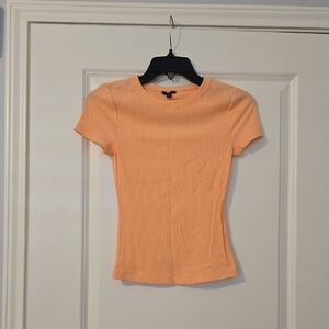 Express Apricot Ribbed Short Sleeve Tee. NWOT Size XS